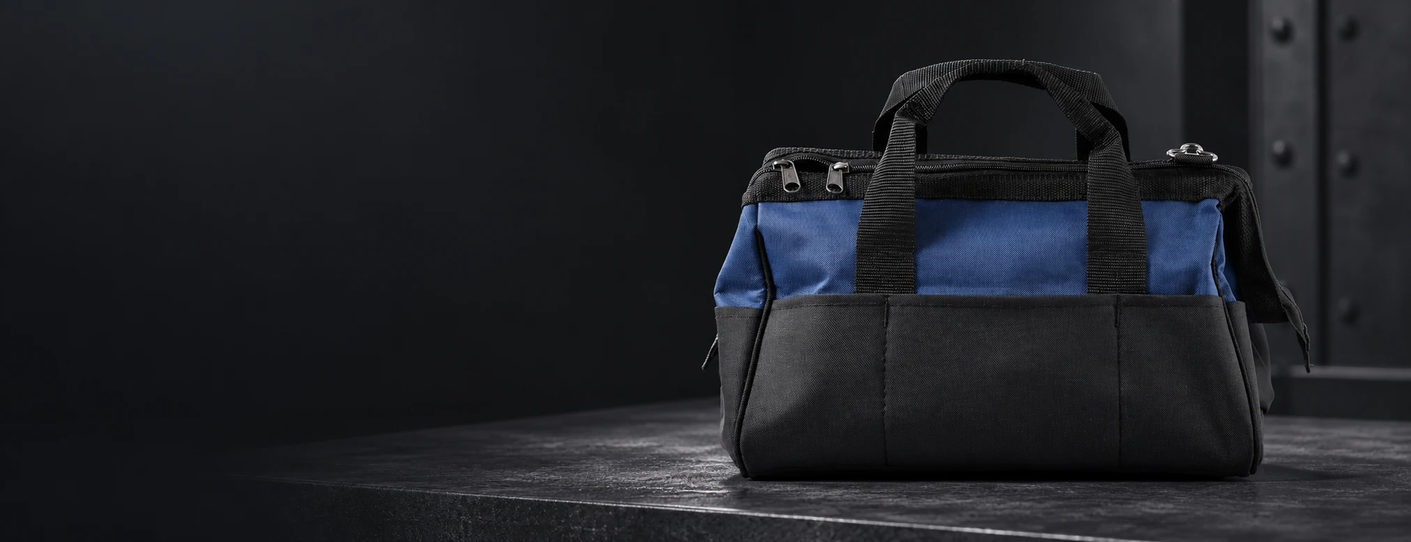 Lockout Bag products on a dark studio display; AI-restaged from BOYUE product photos
